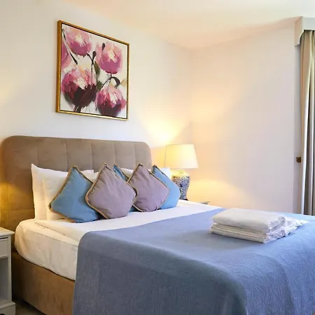 Princess Artemisia - Interni Hotell 3*